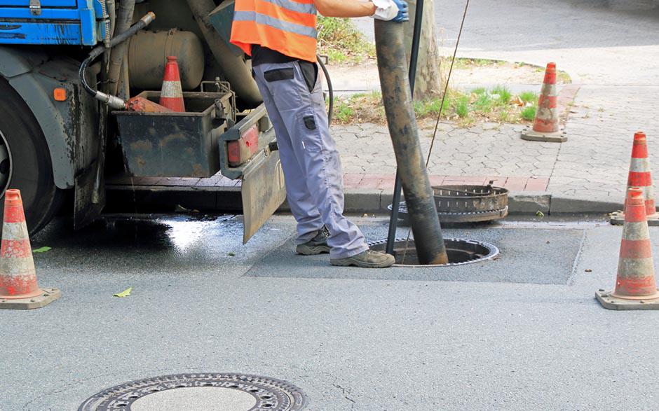 débouchage canalisation eaux usées Les Lilas